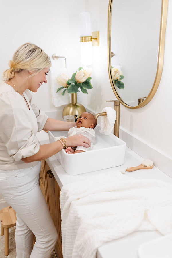 How to Give a Swaddle Bath