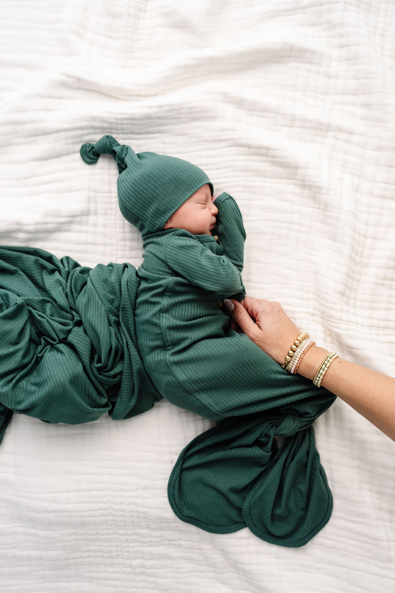 Pierce Ribbed Newborn Hat Bundle (Gown)