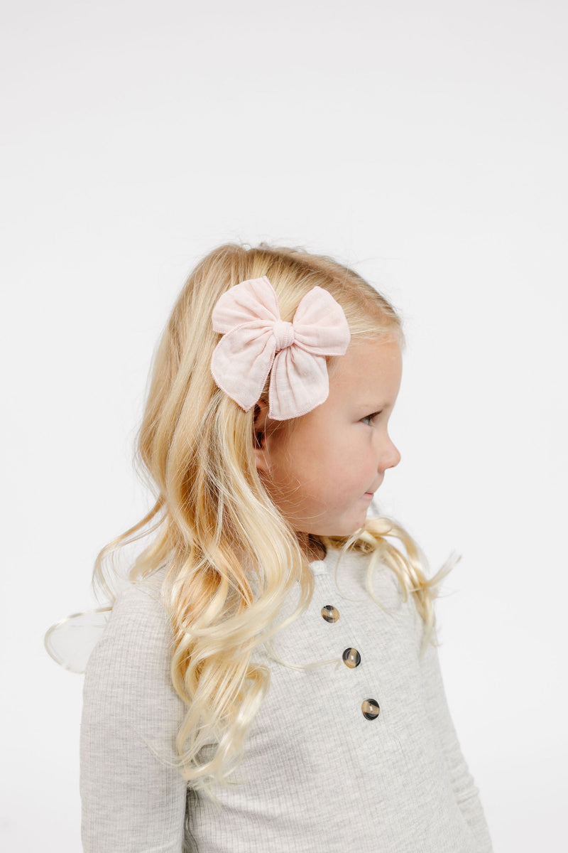 Cloud Muslin™ Heirloom Bow - Blush Clip