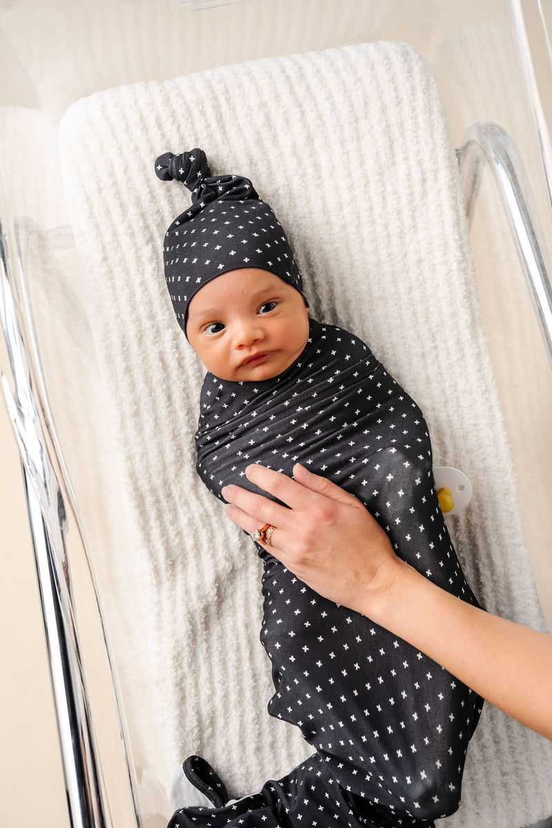 Briggs Newborn Hat Bundle (Gown)