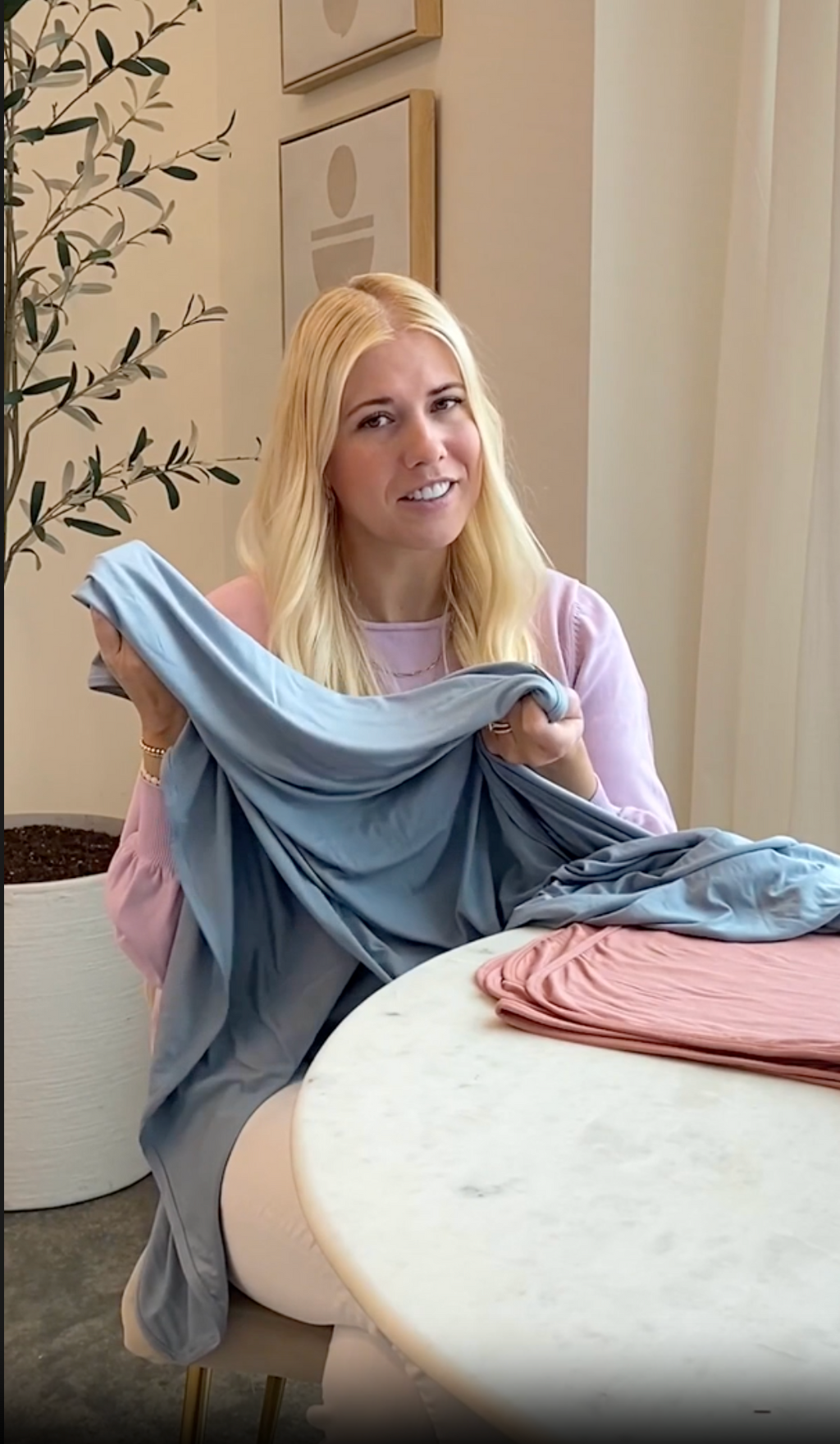 swaddle blanket product video